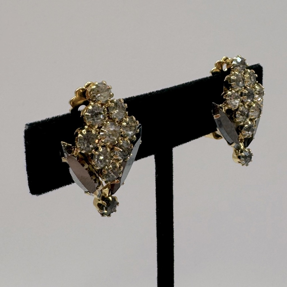 VINTAGE Crystal Clip-On Earrings - Picture 4 of 14